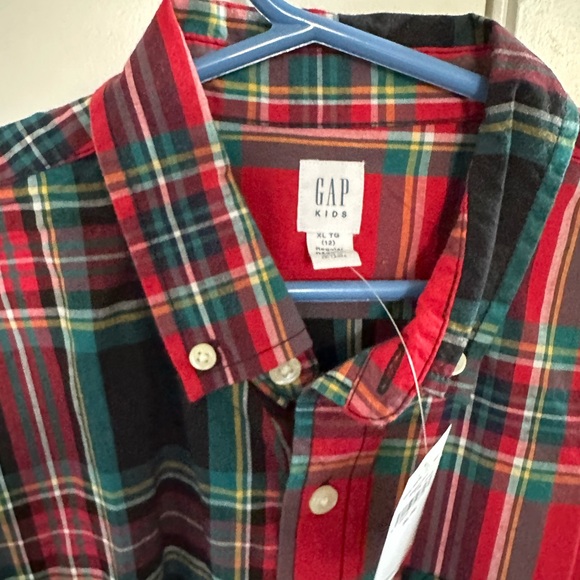 NWT button down shirt GAP kids XL ( 12) boys - Picture 2 of 2